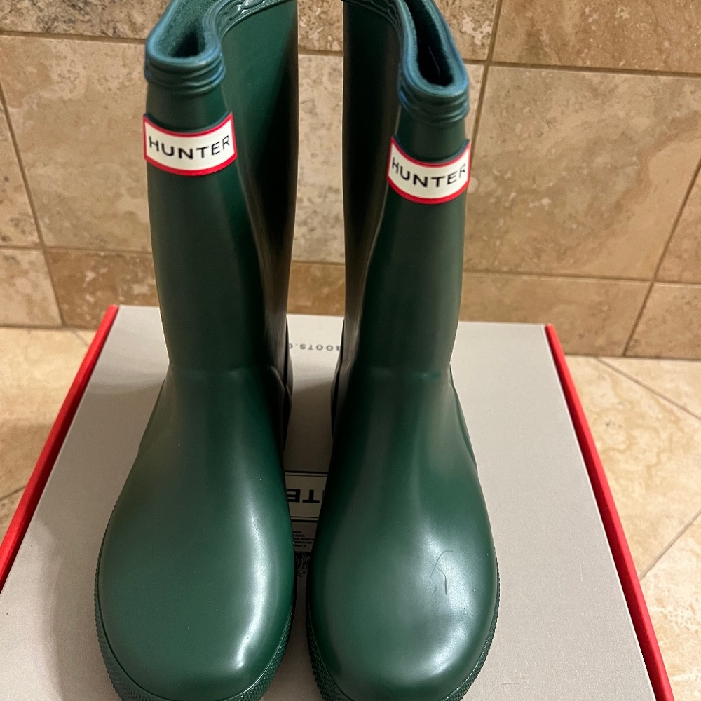 NWT Hunter Rain Boots, Little Girl, Size 13, Green